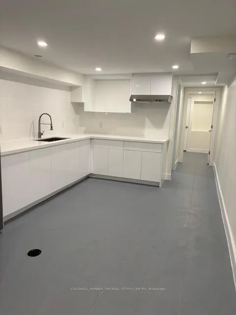 Photo 3 of Unit B, 8 York Street, Ajax, Central — HOMEH