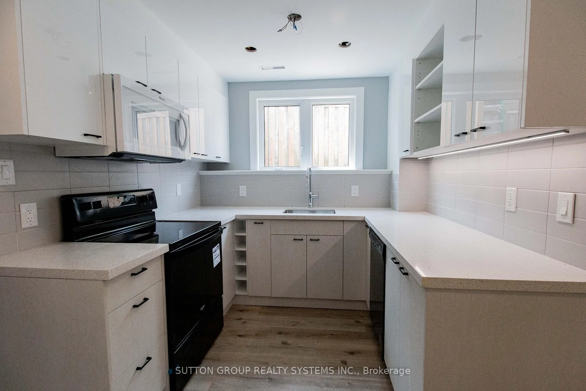 Photo 12 of Unit lower, 1426 Birchcliffe Court, Oshawa, Lakeview — HOMEH