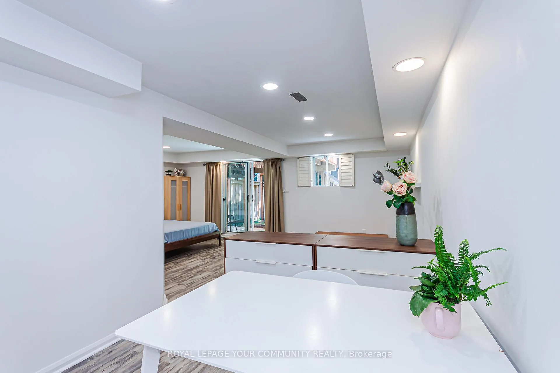 Photo 19 of 76 Brownstone Circle, Vaughan, Crestwood-Springfarm-Yorkhill — HOMEH