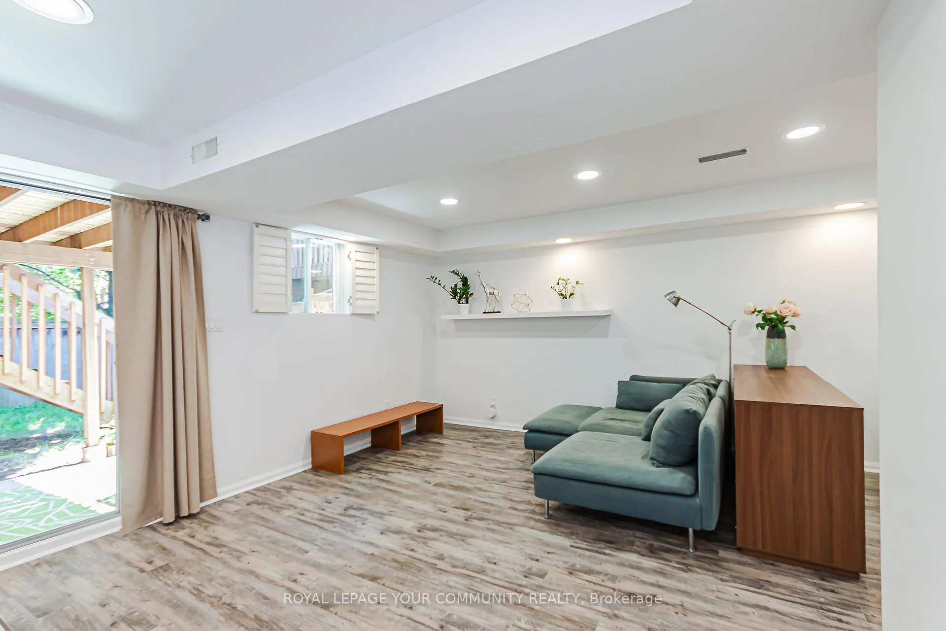 Photo 20 of 76 Brownstone Circle, Vaughan, Crestwood-Springfarm-Yorkhill — HOMEH