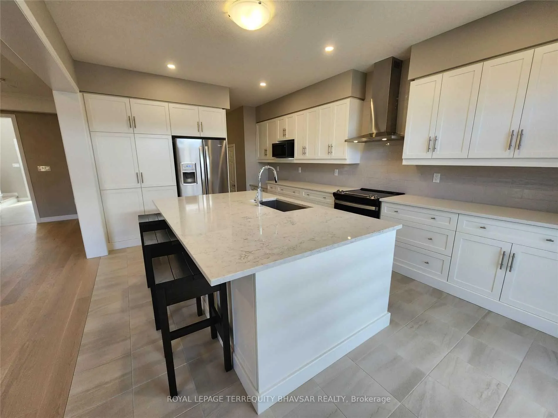 Photo 10 of 108 Tartan Avenue, Kitchener — HOMEH