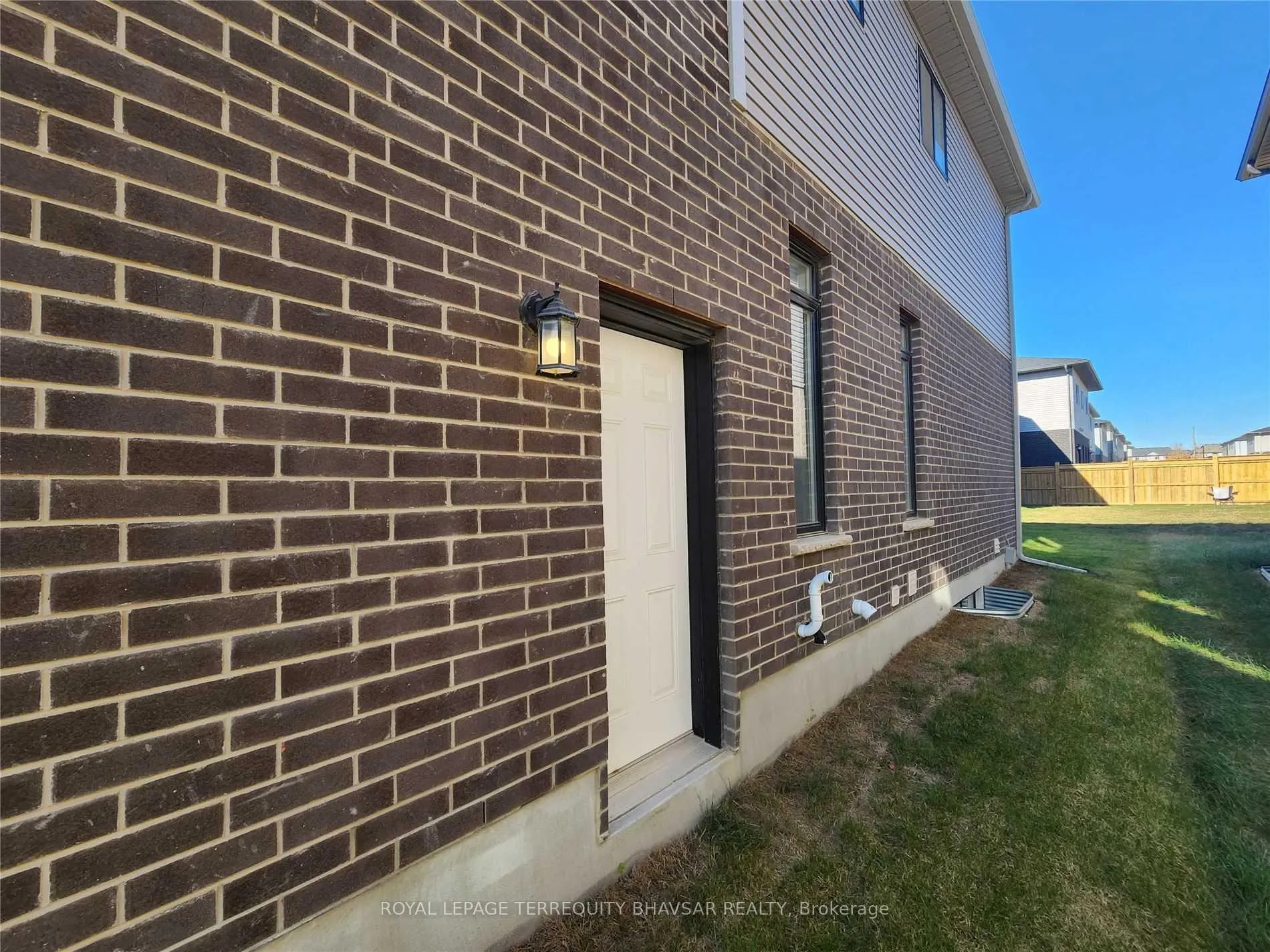 Photo 30 of 108 Tartan Avenue, Kitchener — HOMEH
