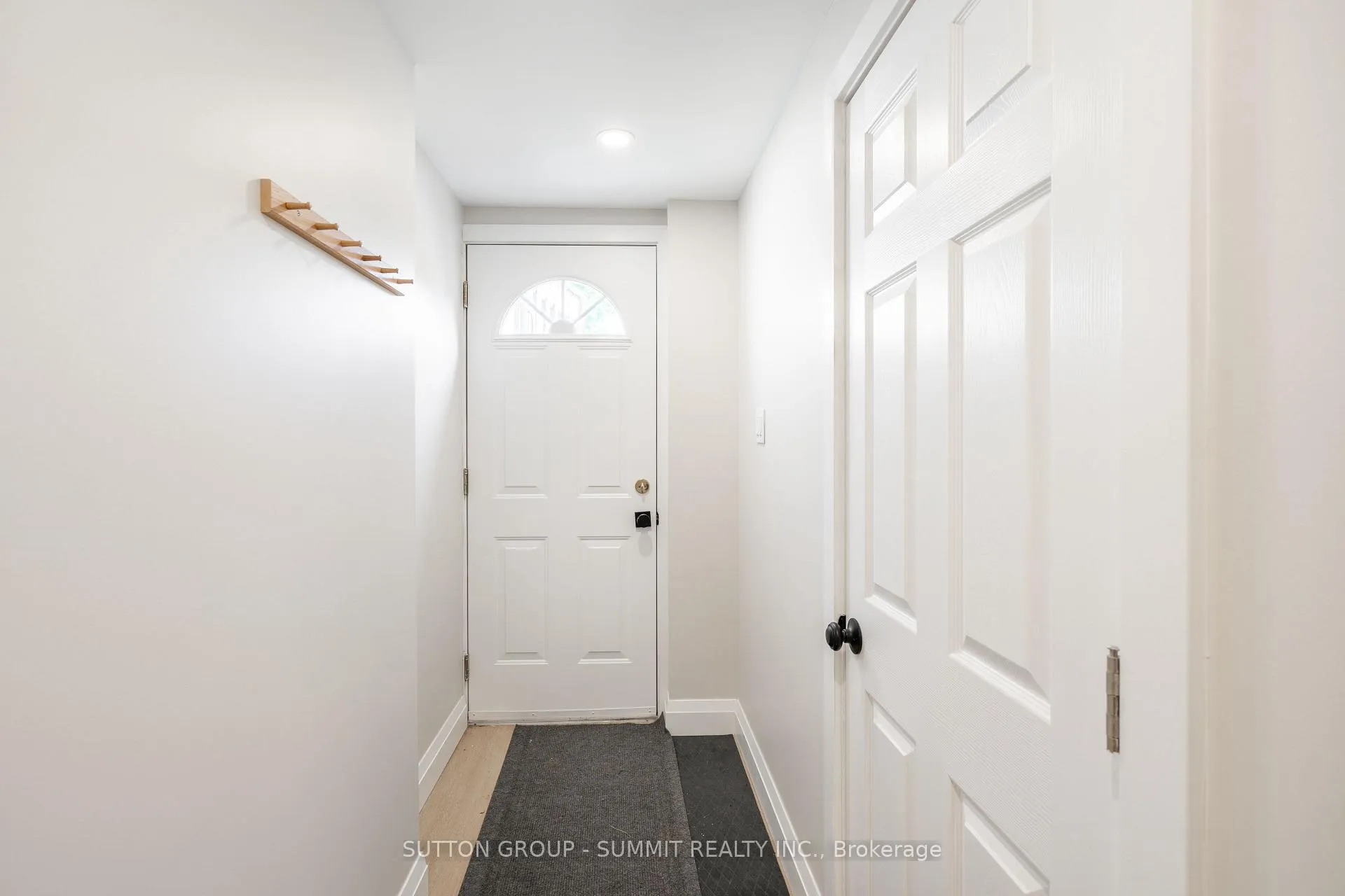 Photo 2 of Unit 2, 73 Cranbrook Drive, Hamilton, Gilkson — HOMEH