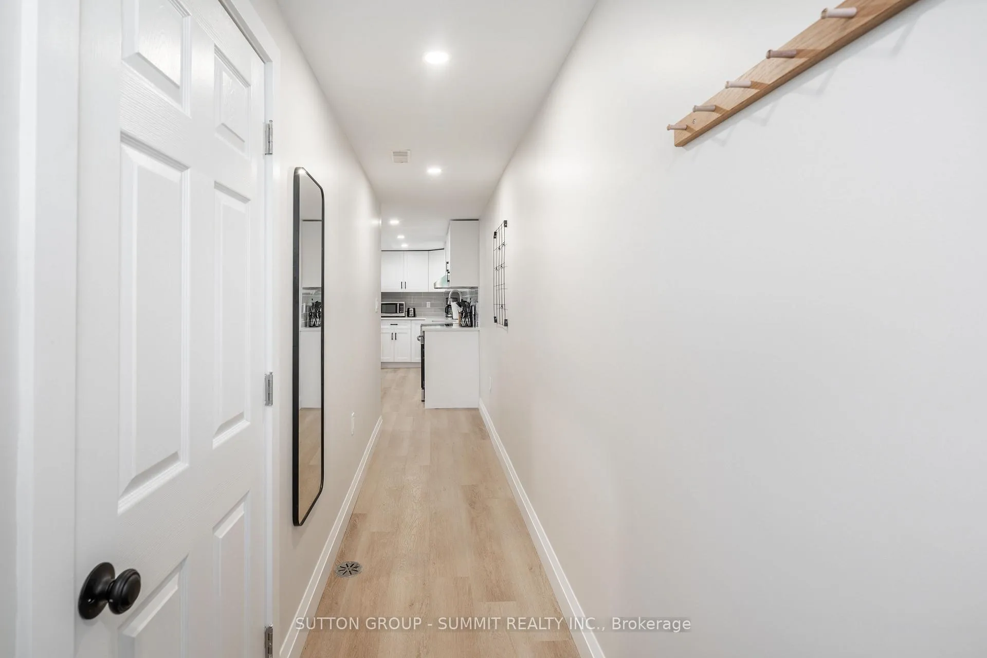 Photo 3 of Unit 2, 73 Cranbrook Drive, Hamilton, Gilkson — HOMEH