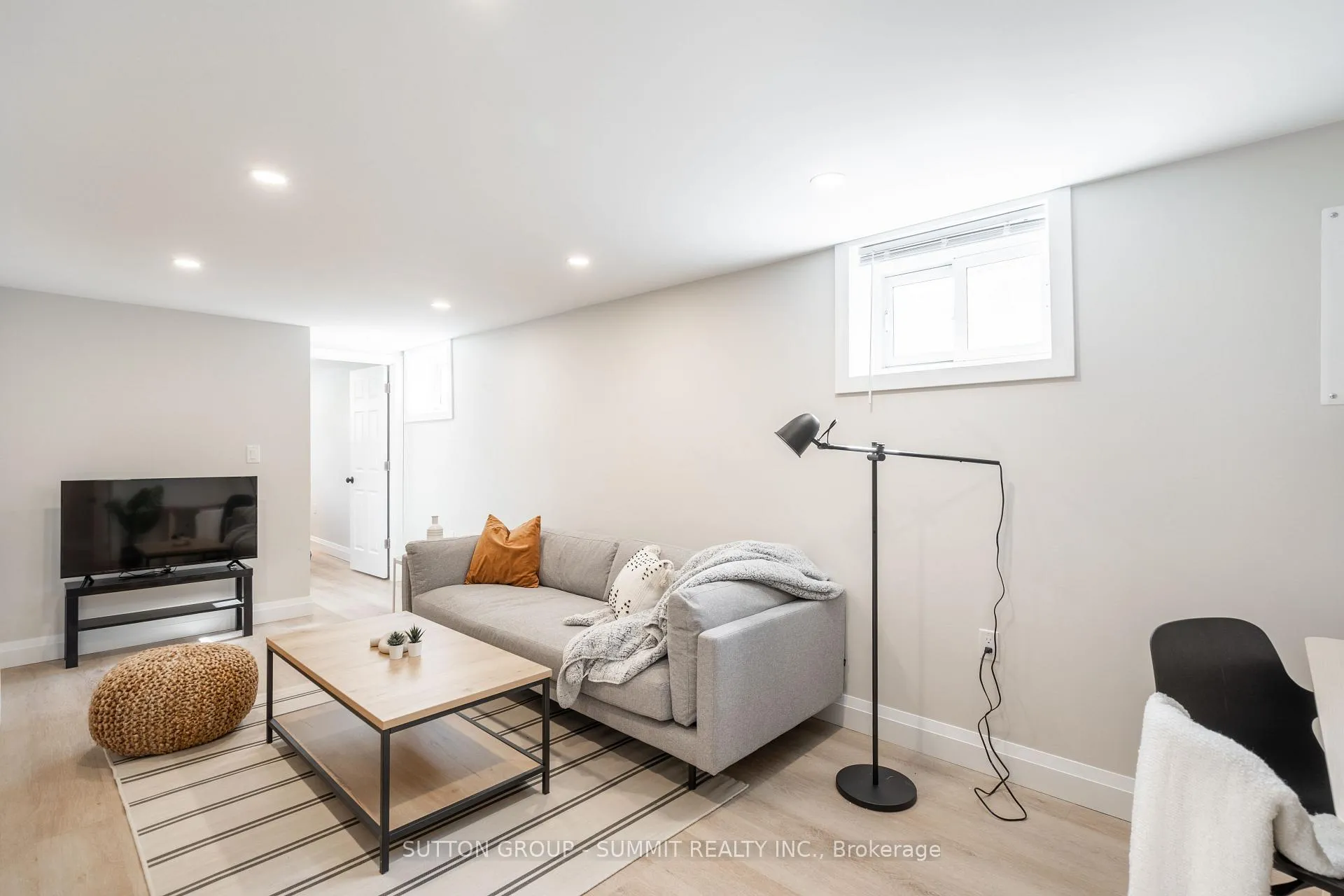 Photo 9 of Unit 2, 73 Cranbrook Drive, Hamilton, Gilkson — HOMEH