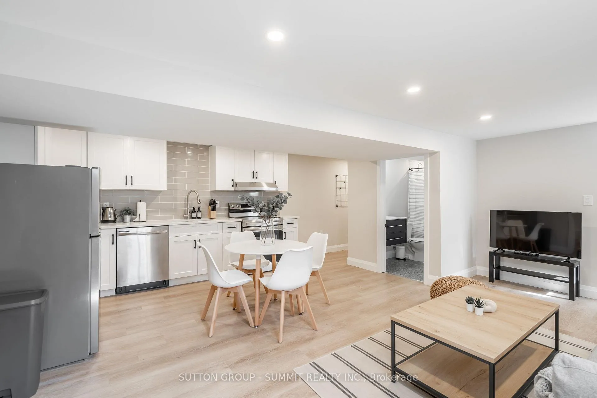 Photo 10 of Unit 2, 73 Cranbrook Drive, Hamilton, Gilkson — HOMEH