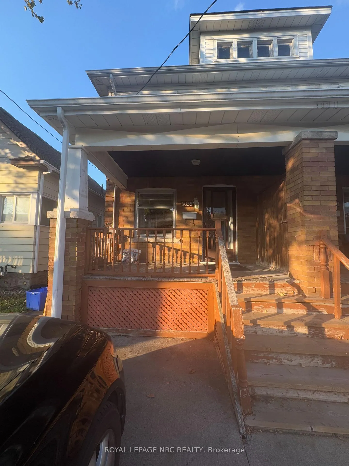 Front of 5055 Willmott Street N