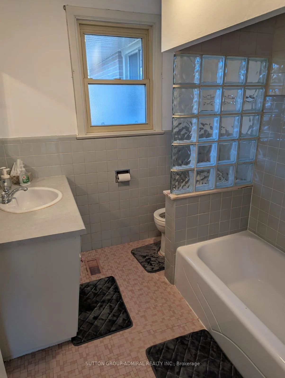 Photo 20 of 379 Sugar Maple Lane, Richmond Hill, Mill Pond — HOMEH