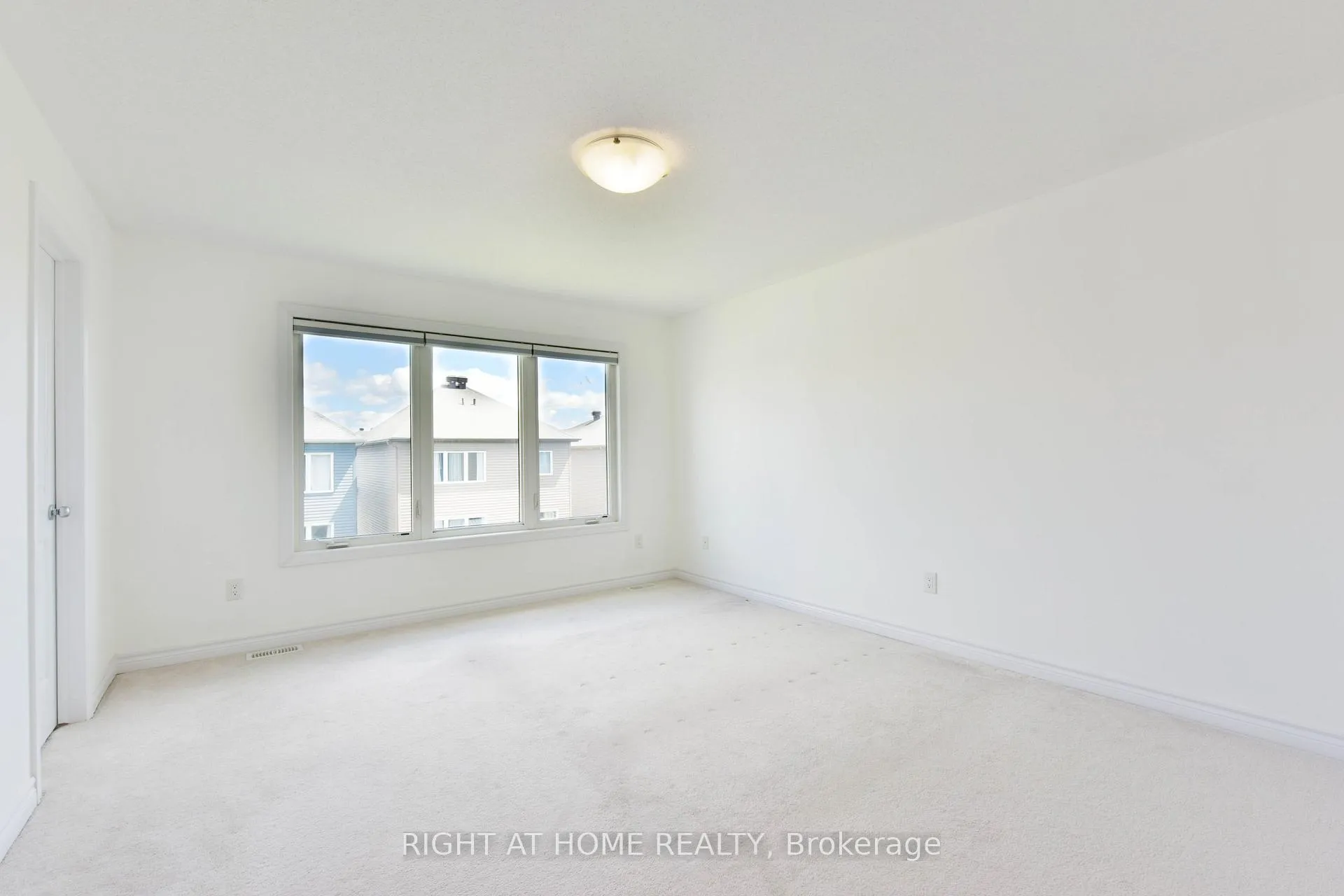 Photo 15 of 107 Westover Crescent, Ottawa, Kanata - Kanata Lakes/Heritage Hills — HOMEH