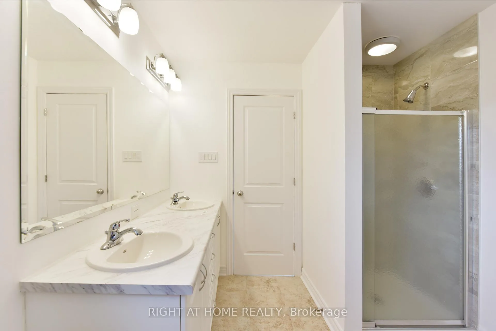 Photo 18 of 107 Westover Crescent, Ottawa, Kanata - Kanata Lakes/Heritage Hills — HOMEH