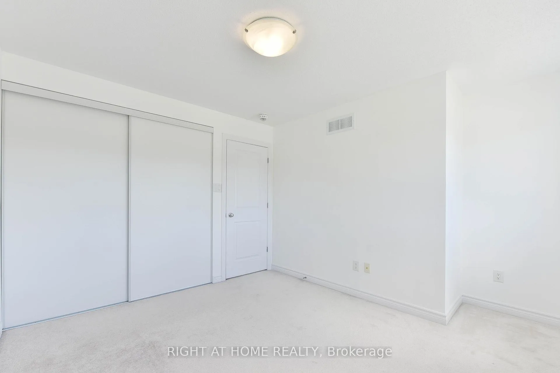 Photo 20 of 107 Westover Crescent, Ottawa, Kanata - Kanata Lakes/Heritage Hills — HOMEH