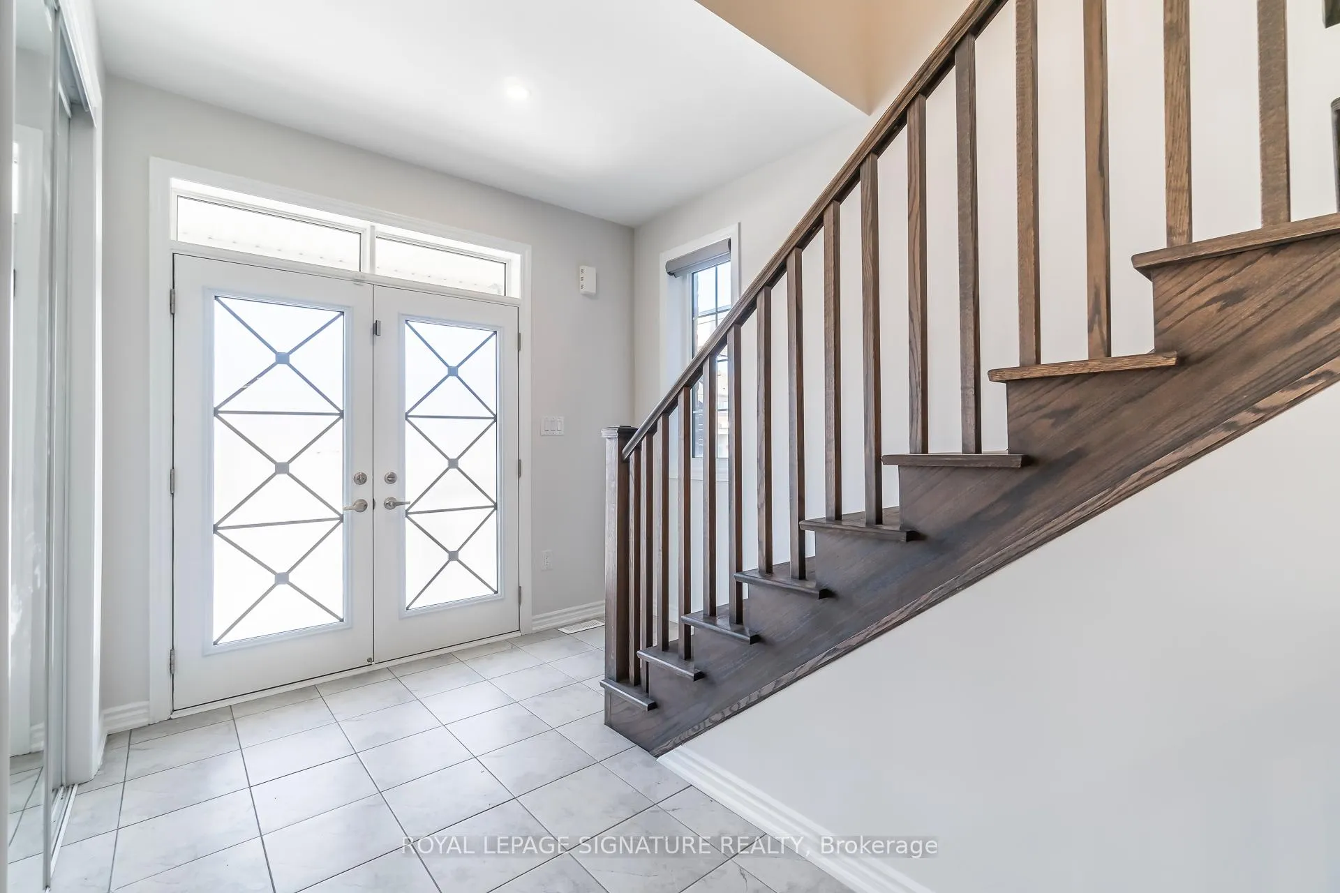 Photo 3 of 42 Broden Crescent, Whitby, Rural Whitby — HOMEH