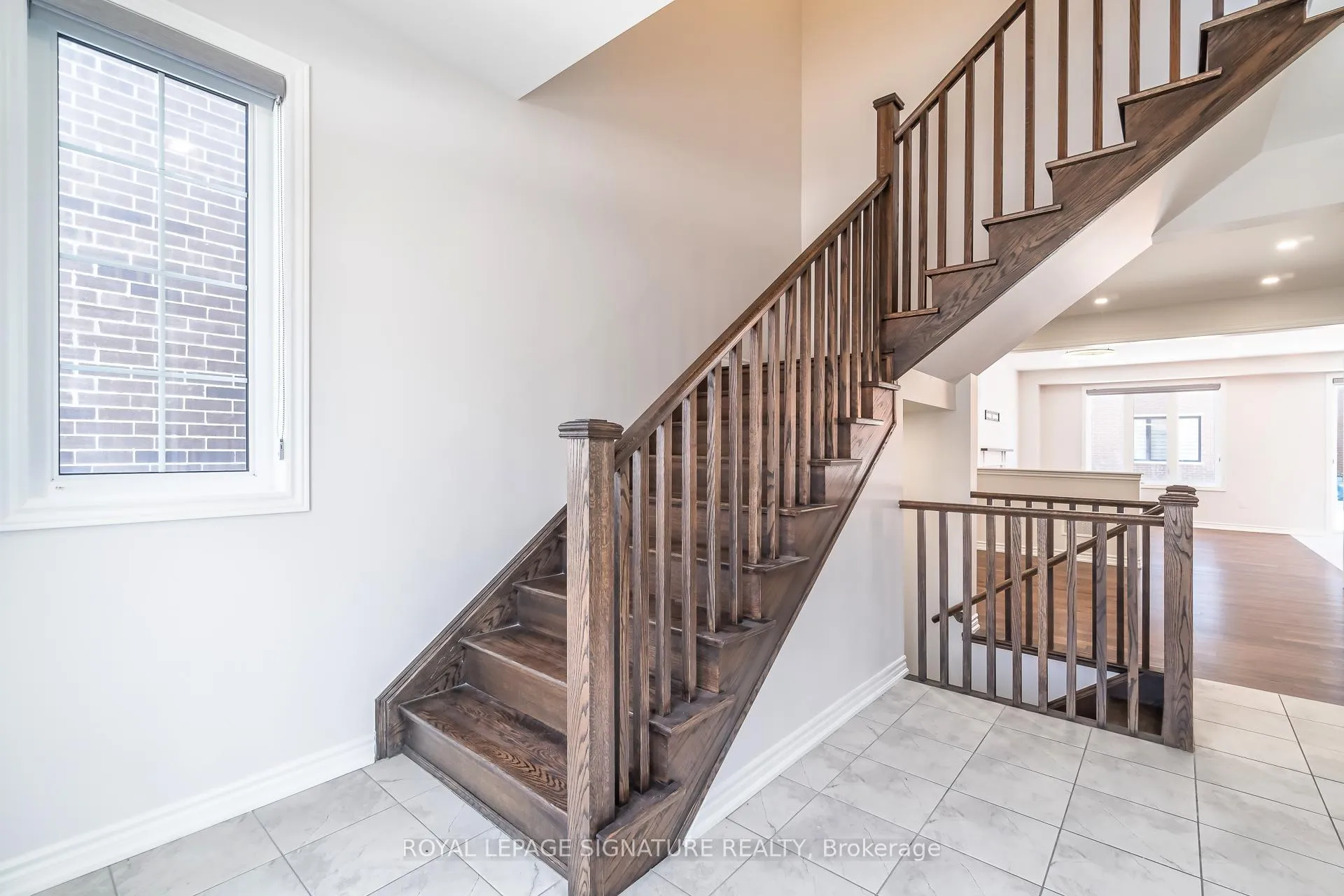Photo 5 of 42 Broden Crescent, Whitby, Rural Whitby — HOMEH