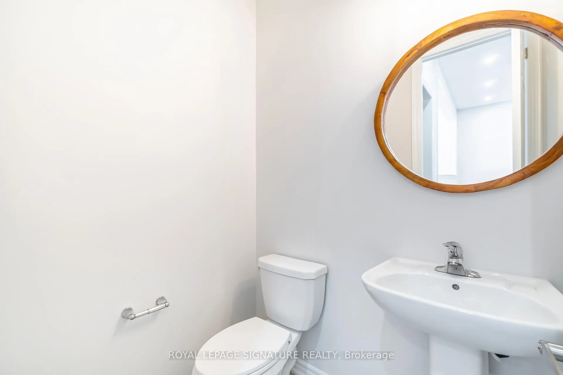 Photo 12 of 42 Broden Crescent, Whitby, Rural Whitby — HOMEH