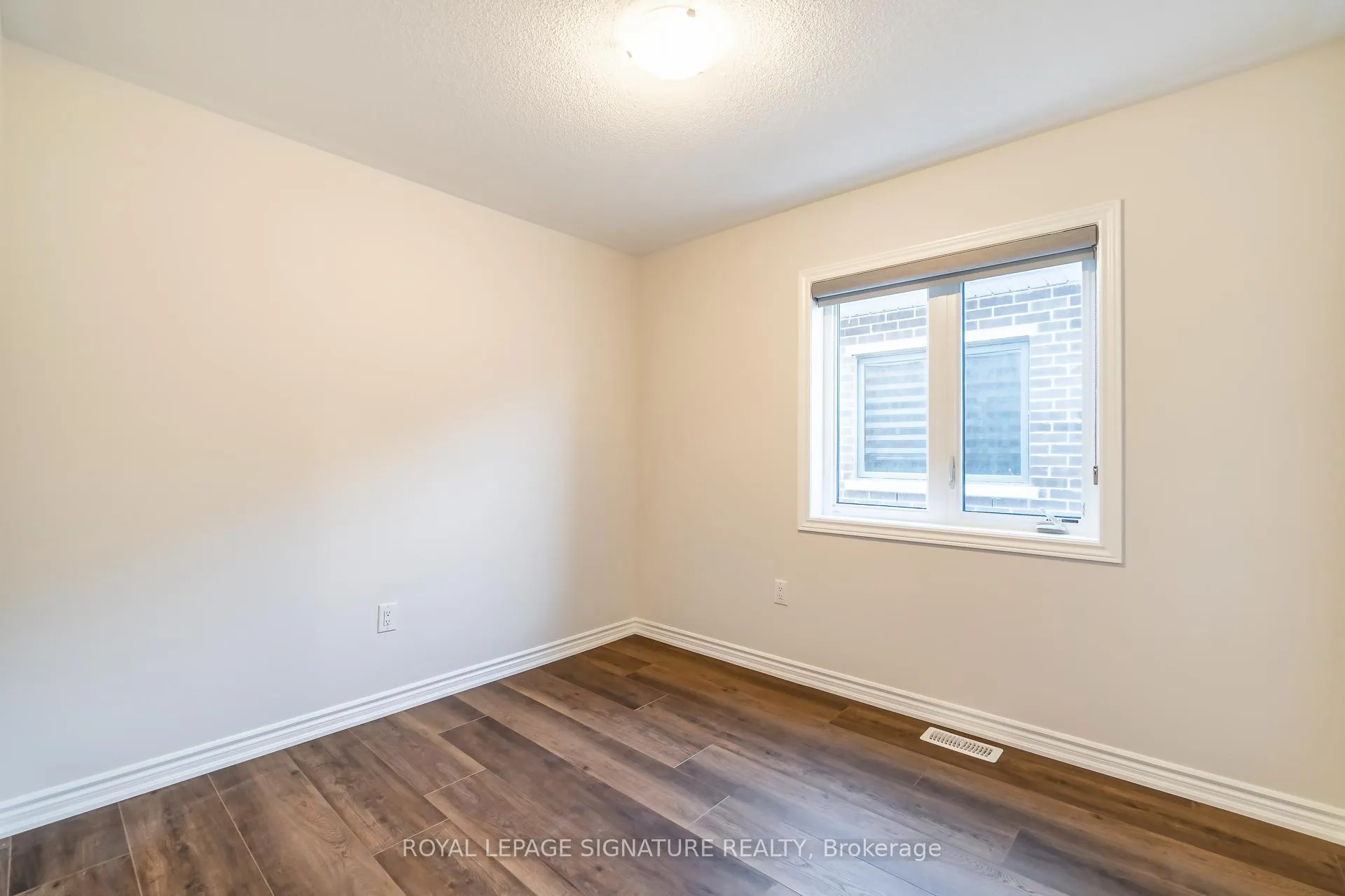 Photo 23 of 42 Broden Crescent, Whitby, Rural Whitby — HOMEH