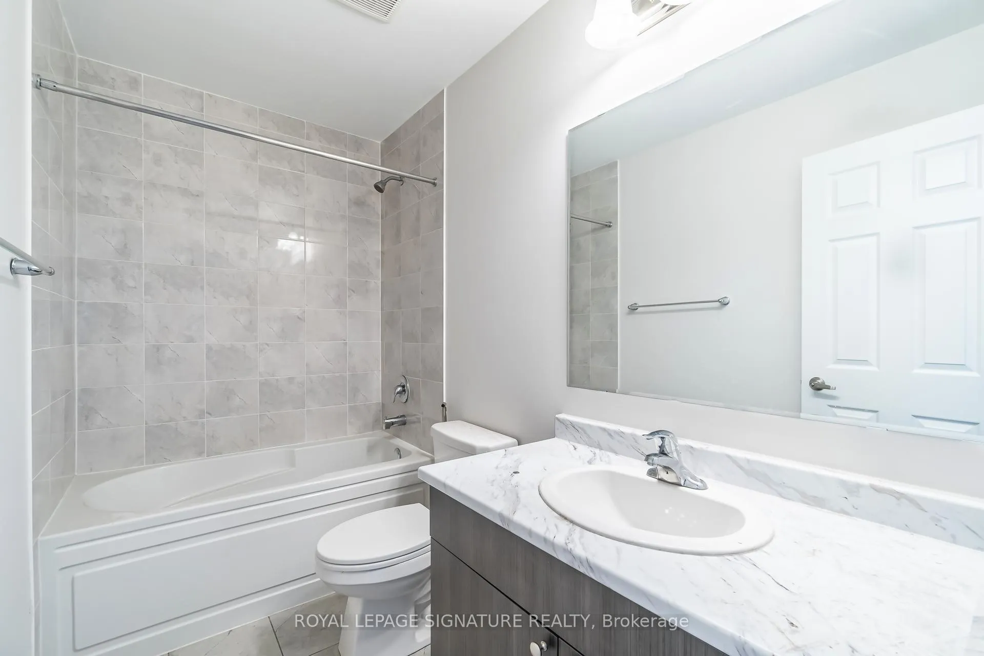 Photo 25 of 42 Broden Crescent, Whitby, Rural Whitby — HOMEH
