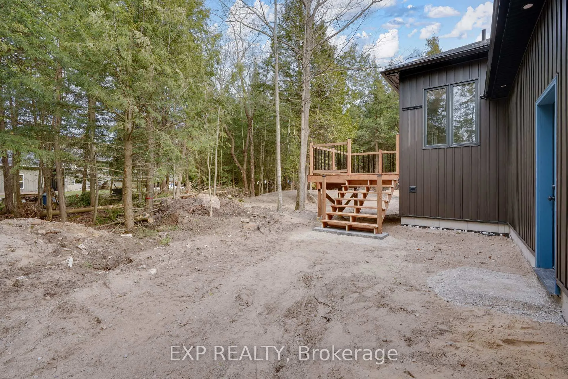 Photo 2 of 48 Iroquois Crescent, Tiny, Rural Tiny — HOMEH