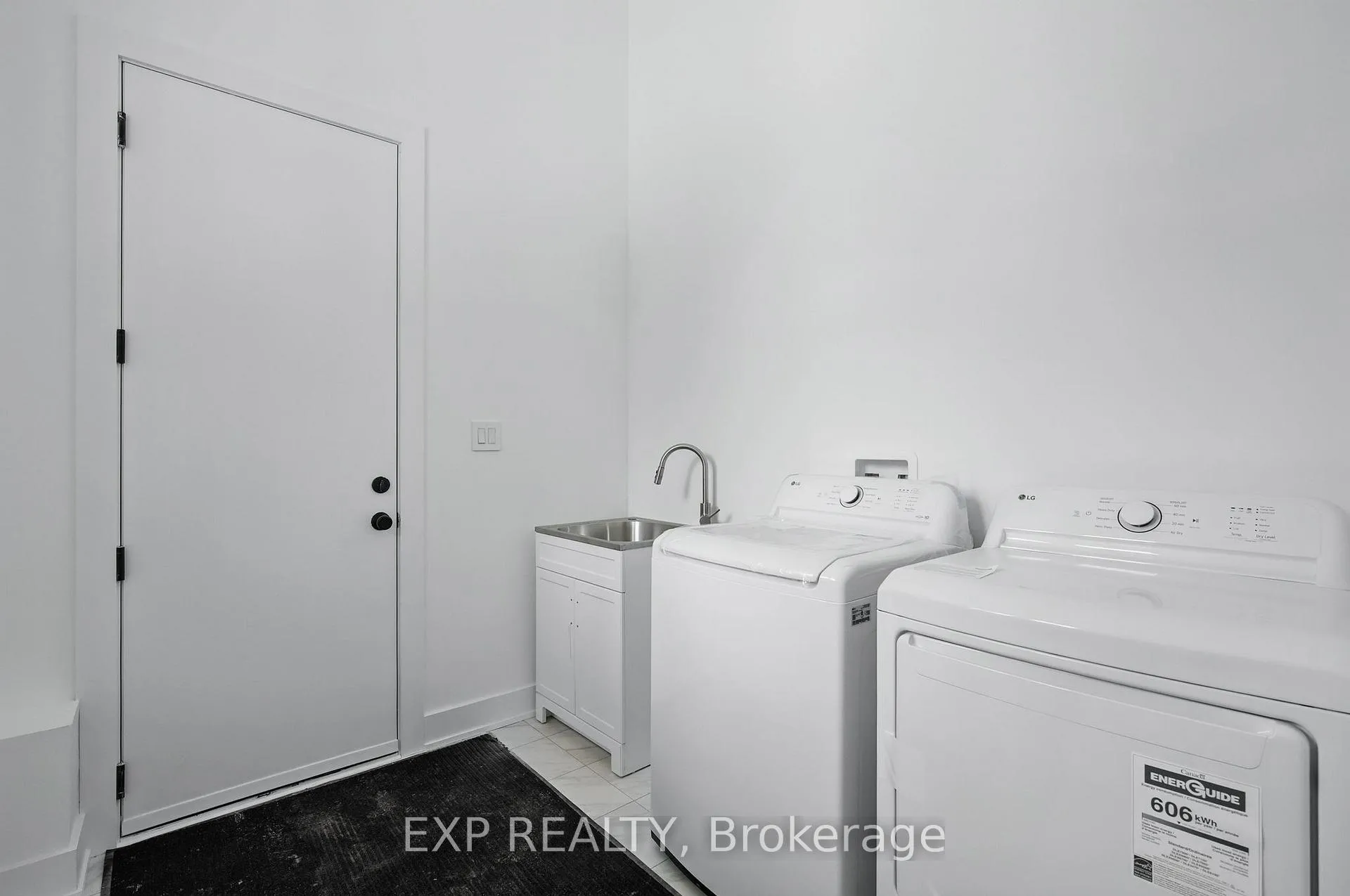 Photo 31 of 48 Iroquois Crescent, Tiny, Rural Tiny — HOMEH