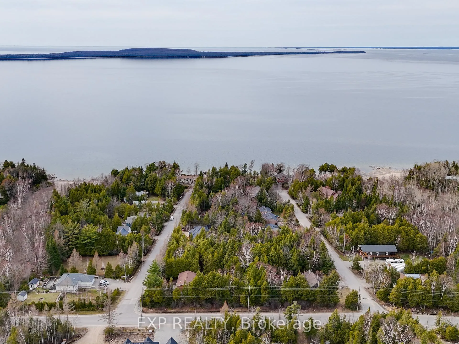 Photo 36 of 48 Iroquois Crescent, Tiny, Rural Tiny — HOMEH