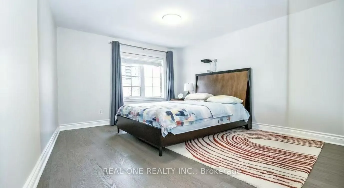 Photo 5 of 77 Leitchcroft Crescent E, Markham, Commerce Valley — HOMEH