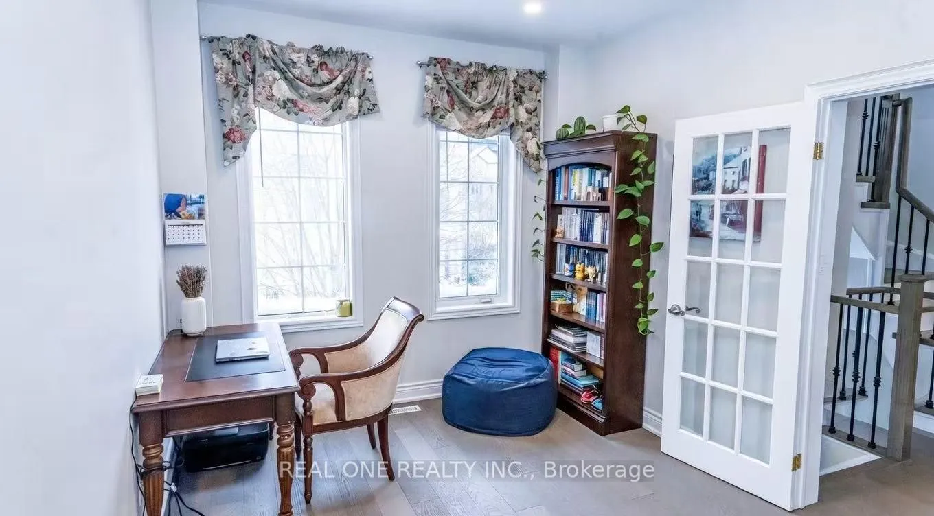 Photo 12 of 77 Leitchcroft Crescent E, Markham, Commerce Valley — HOMEH