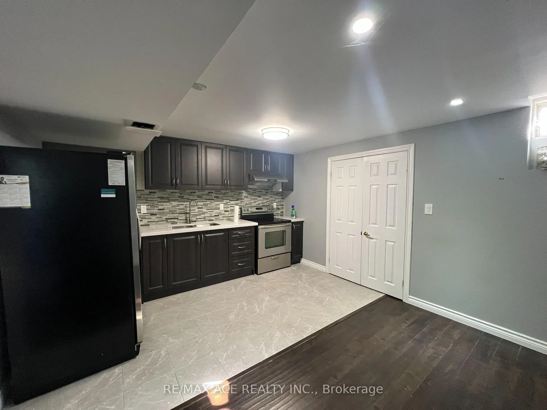 Photo 7 of Unit Bsmt, 25 Hislop Drive, Markham, Box Grove — HOMEH