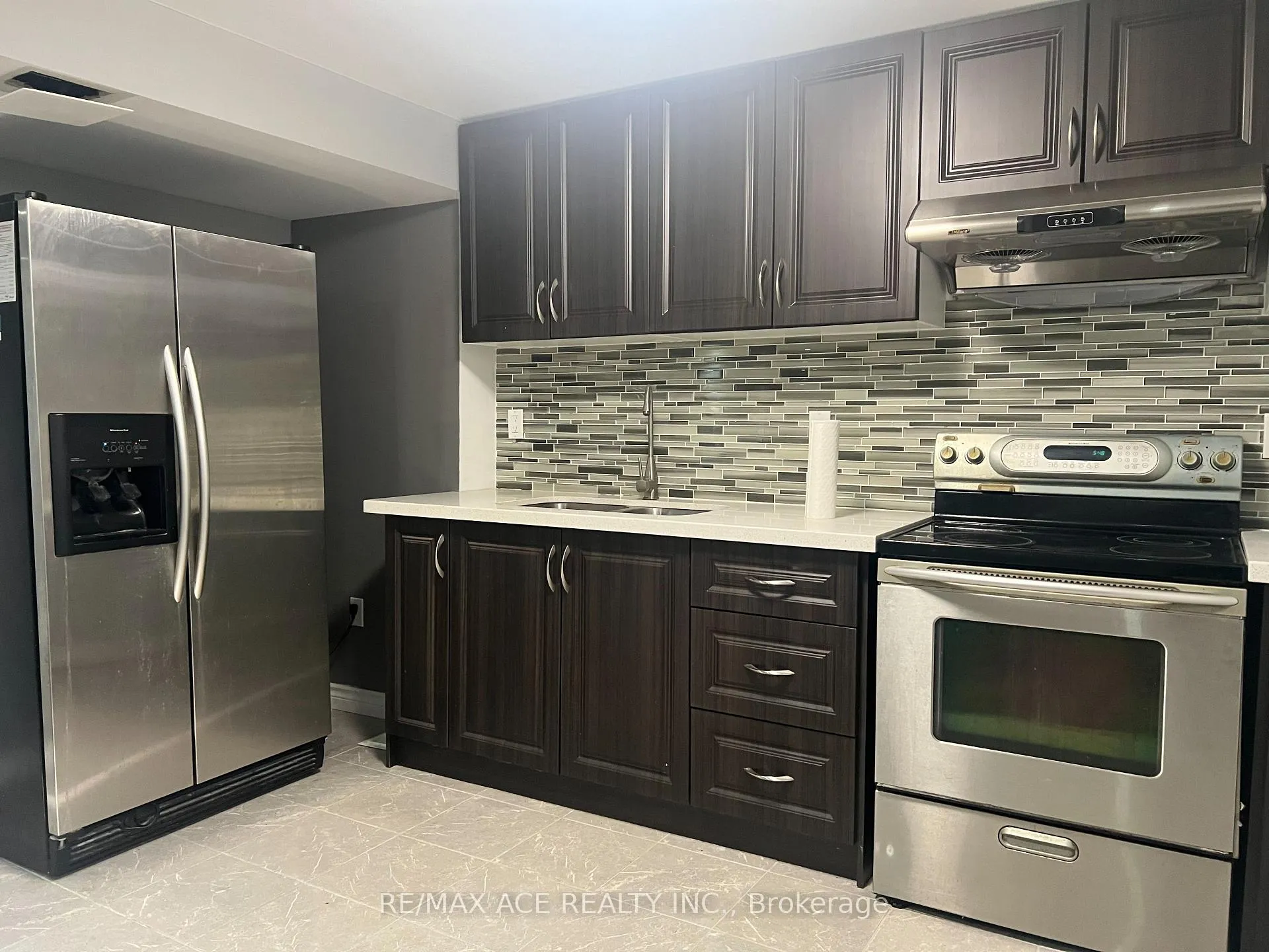 Photo 8 of Unit Bsmt, 25 Hislop Drive, Markham, Box Grove — HOMEH