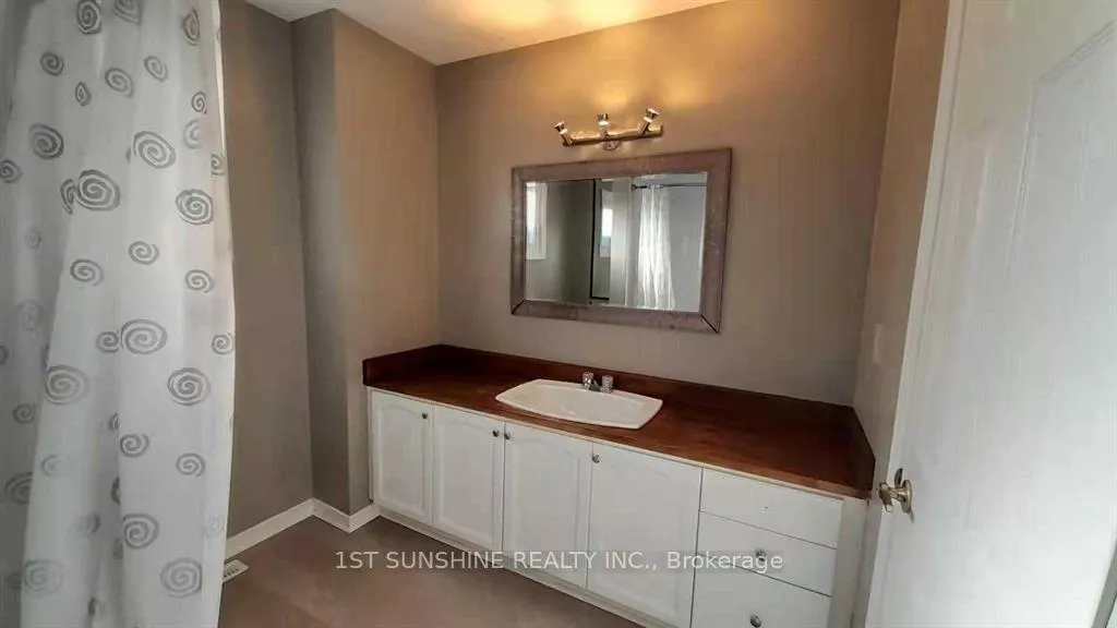 Photo 17 of 98 Summitcrest Drive N, Richmond Hill, Devonsleigh — HOMEH