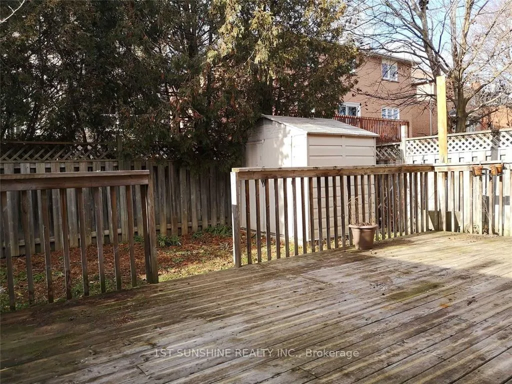 Photo 23 of 98 Summitcrest Drive N, Richmond Hill, Devonsleigh — HOMEH