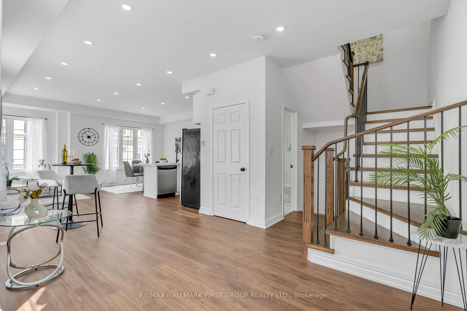 Photo 11 of Unit 96, 1250 St Martins Drive, Pickering, Bay Ridges — HOMEH