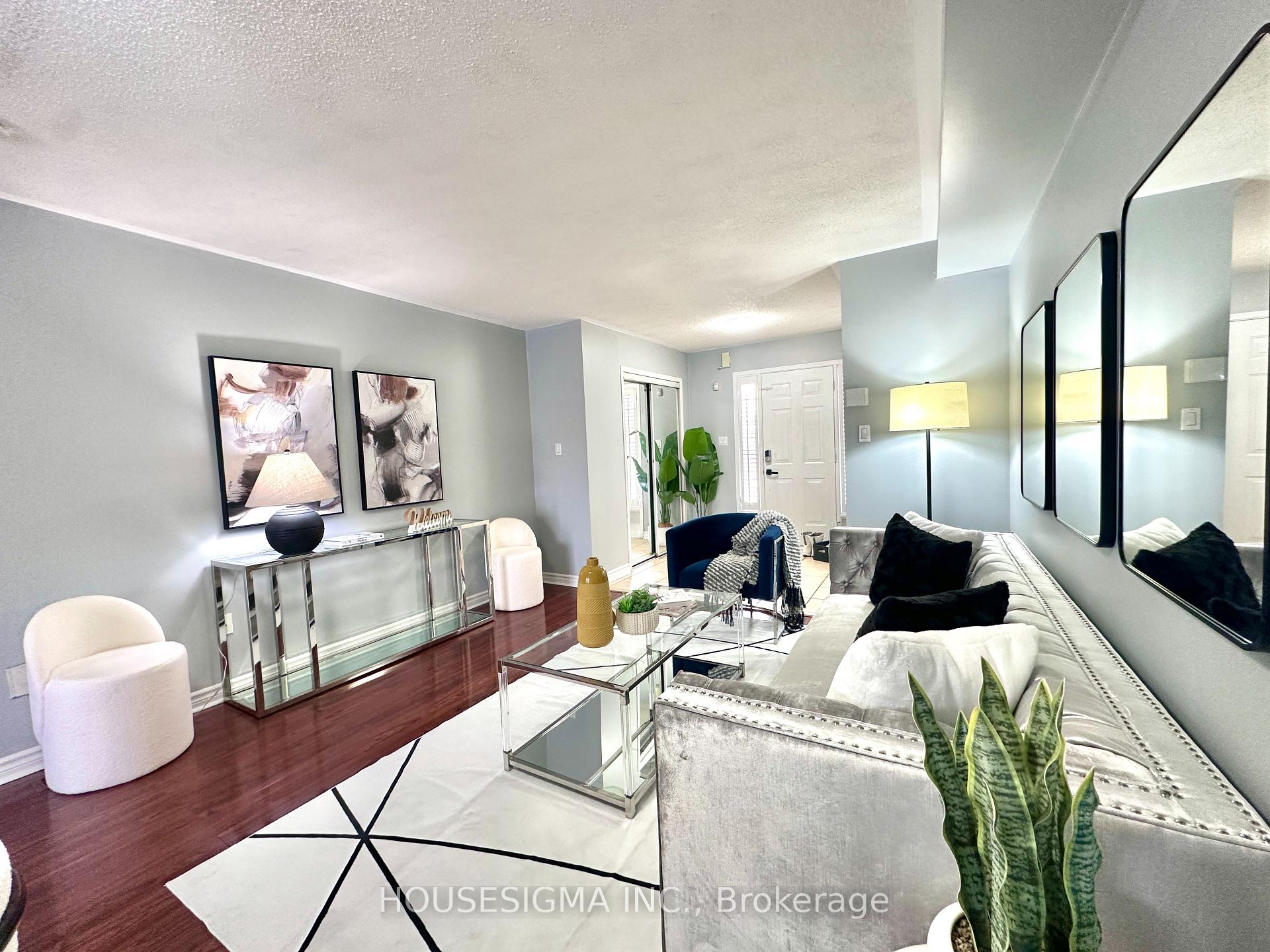 Photo 5 of 77 Beavervalley Drive, Brampton, Fletcher's Meadow — HOMEH