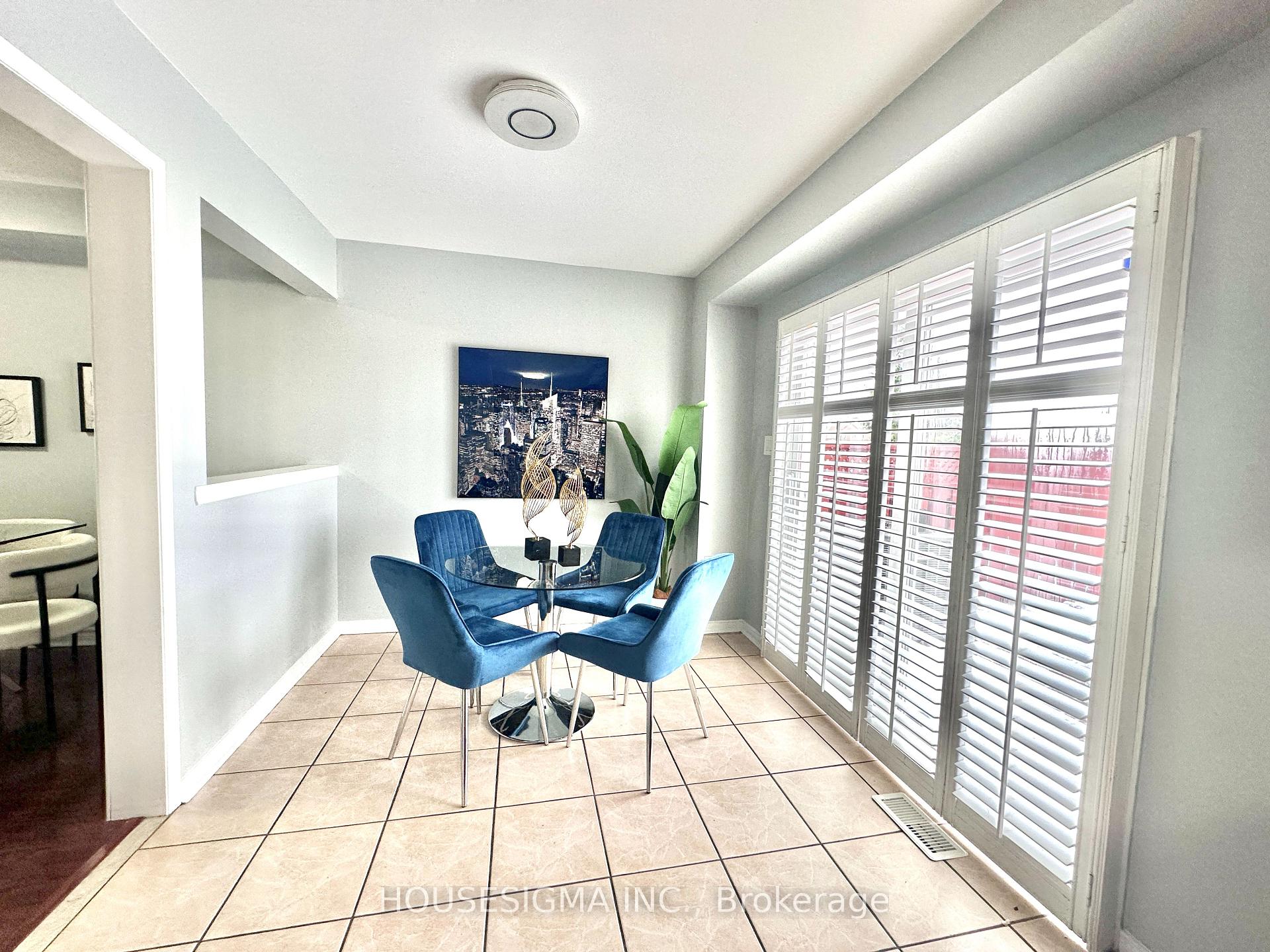 Photo 9 of 77 Beavervalley Drive, Brampton, Fletcher's Meadow — HOMEH