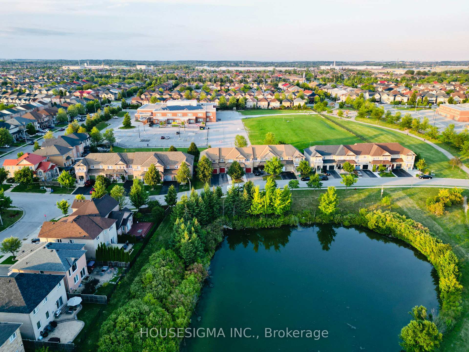 Photo 31 of 77 Beavervalley Drive, Brampton, Fletcher's Meadow — HOMEH