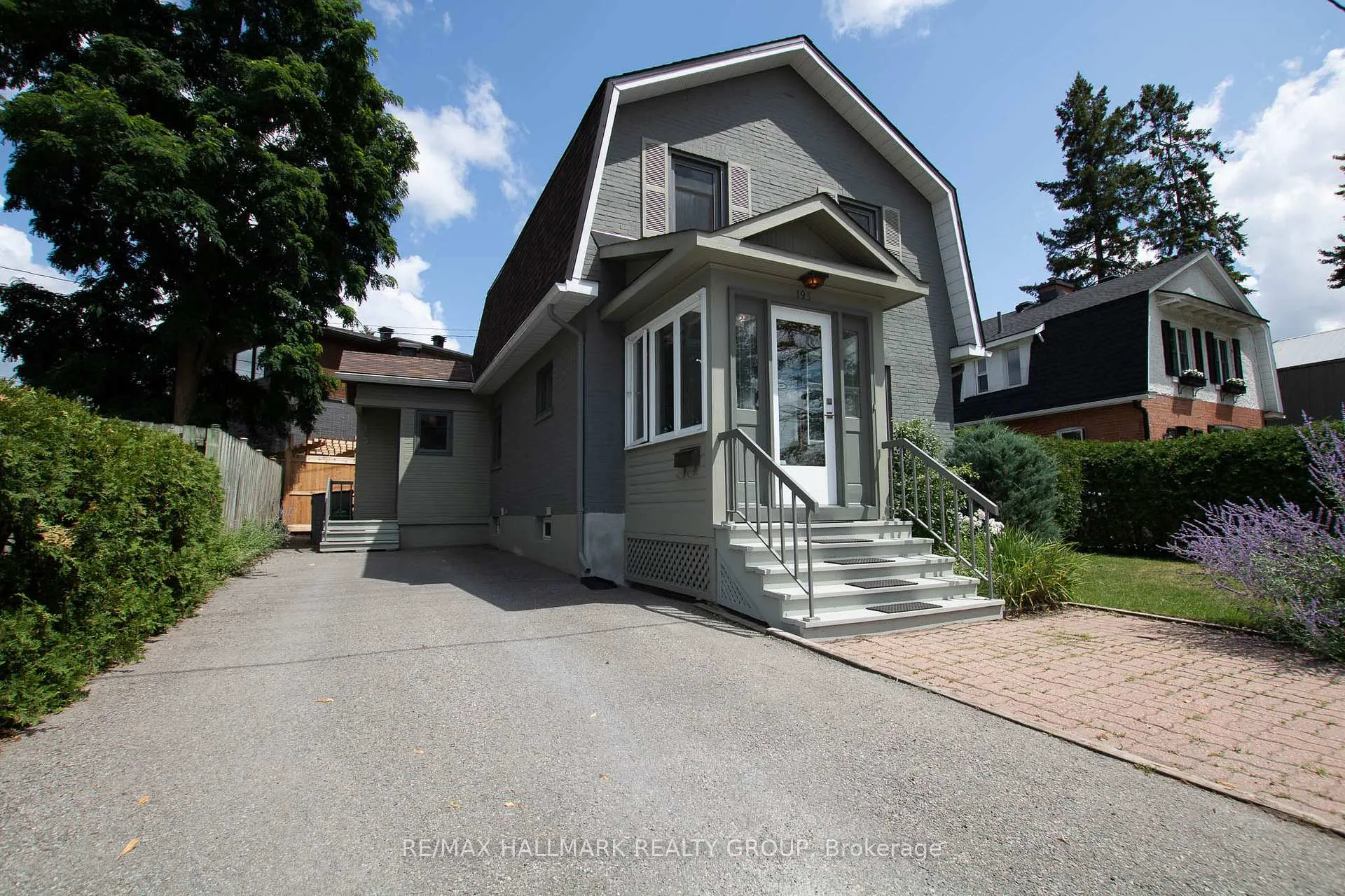 Photo 2 of 195 Springfield Road, Ottawa, Lindenlea — HOMEH