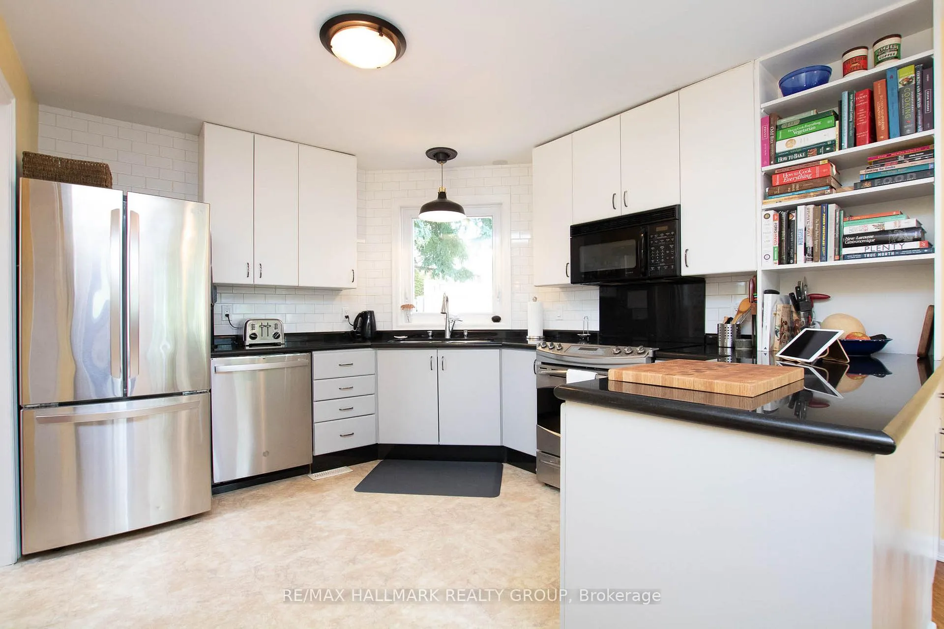 Photo 16 of 195 Springfield Road, Ottawa, Lindenlea — HOMEH