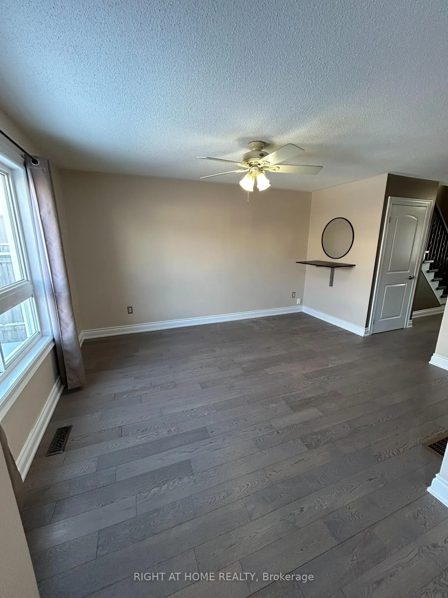 Photo 7 of 15 Allworth Crescent, Clarington, Bowmanville — HOMEH