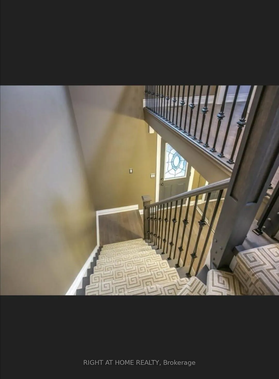 Photo 8 of 15 Allworth Crescent, Clarington, Bowmanville — HOMEH