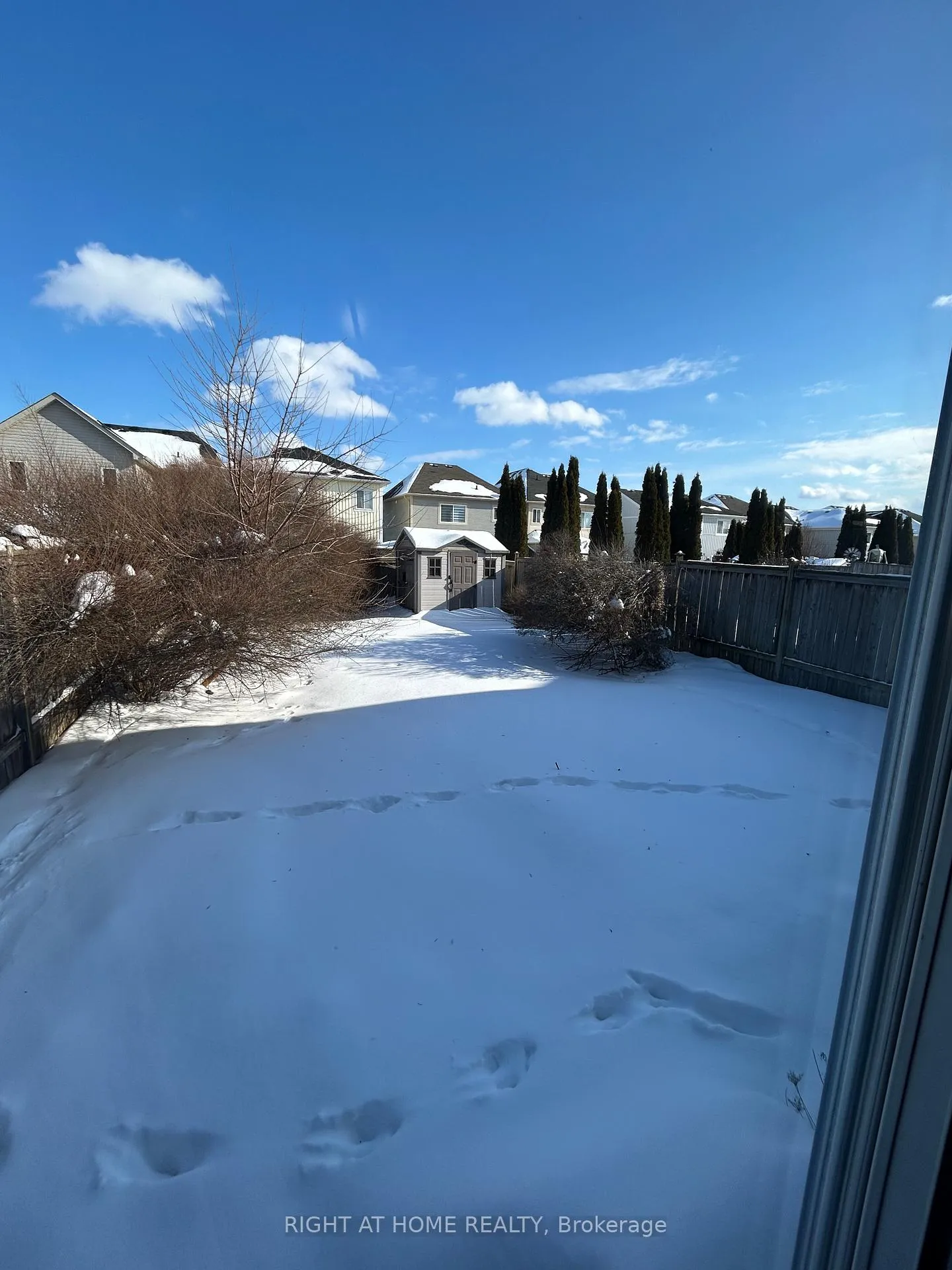 Photo 17 of 15 Allworth Crescent, Clarington, Bowmanville — HOMEH