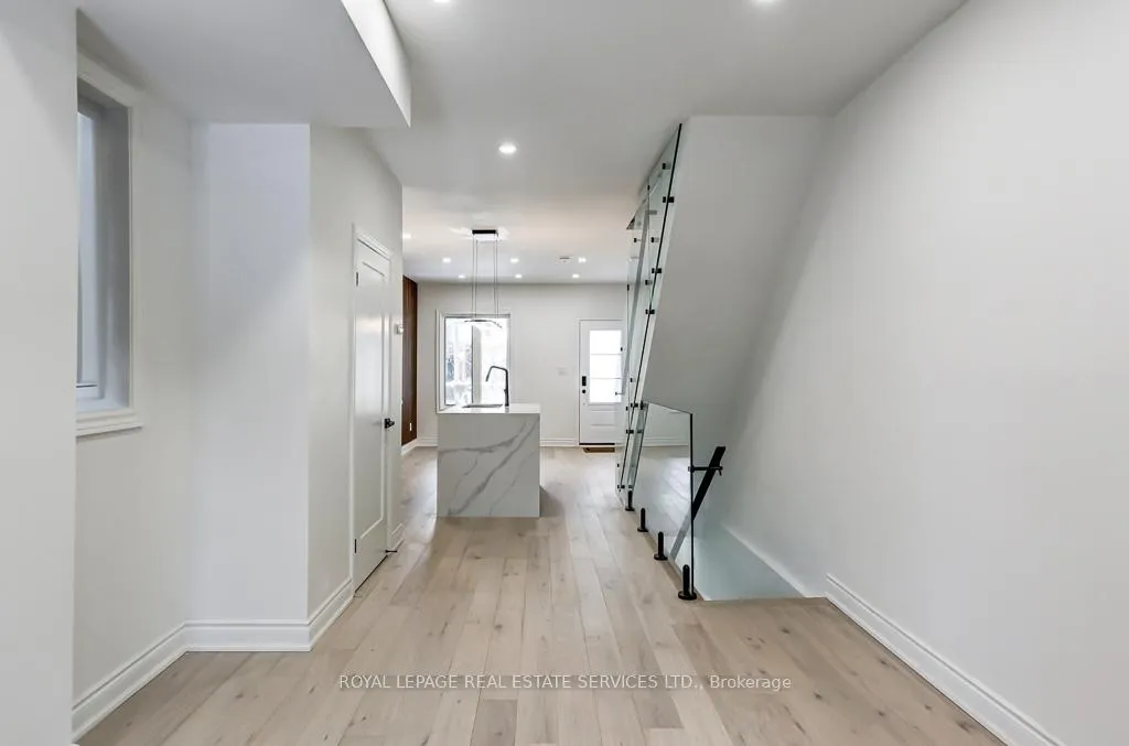 Photo 15 of 191 Parkmount Road, Toronto, Greenwood-Coxwell — HOMEH