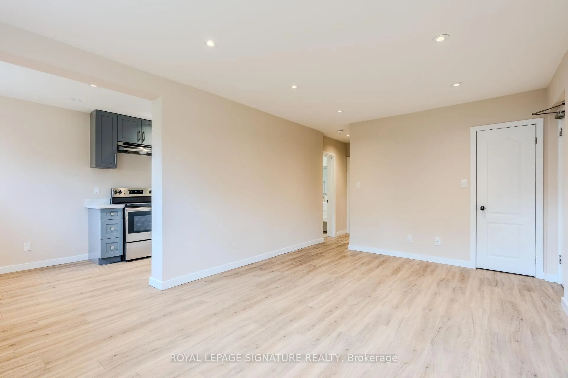 Photo 7 of Unit 2, 1 Hassard Avenue, Toronto, East York — HOMEH