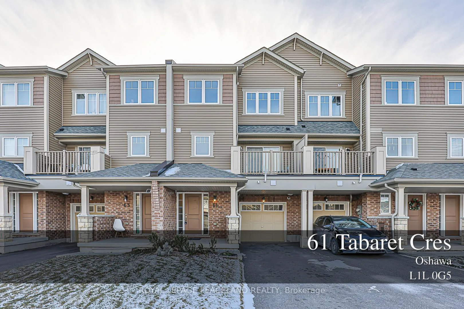 Photo 2 of 61 Tabaret Crescent, Oshawa, Windfields — HOMEH
