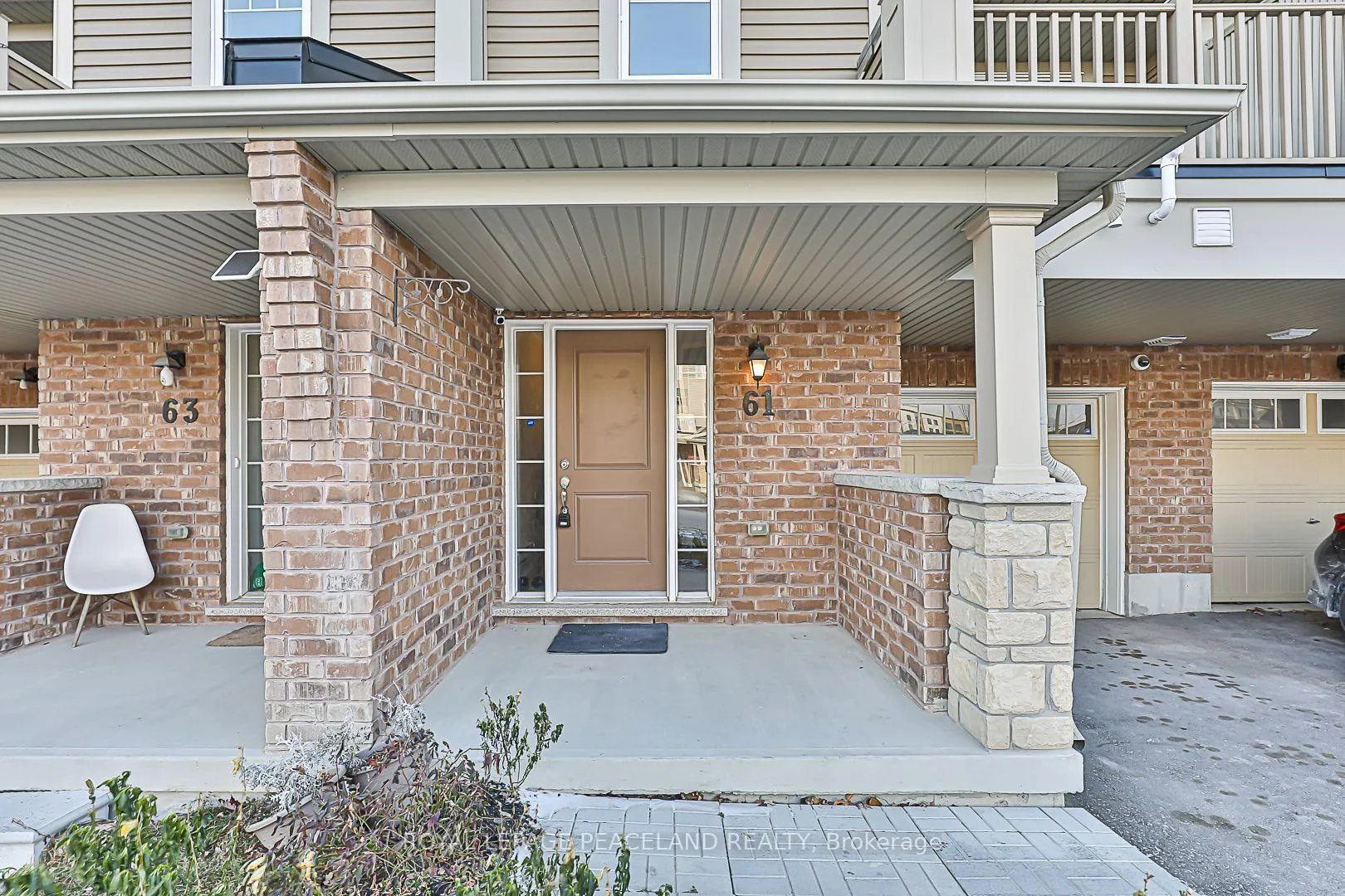 Photo 3 of 61 Tabaret Crescent, Oshawa, Windfields — HOMEH