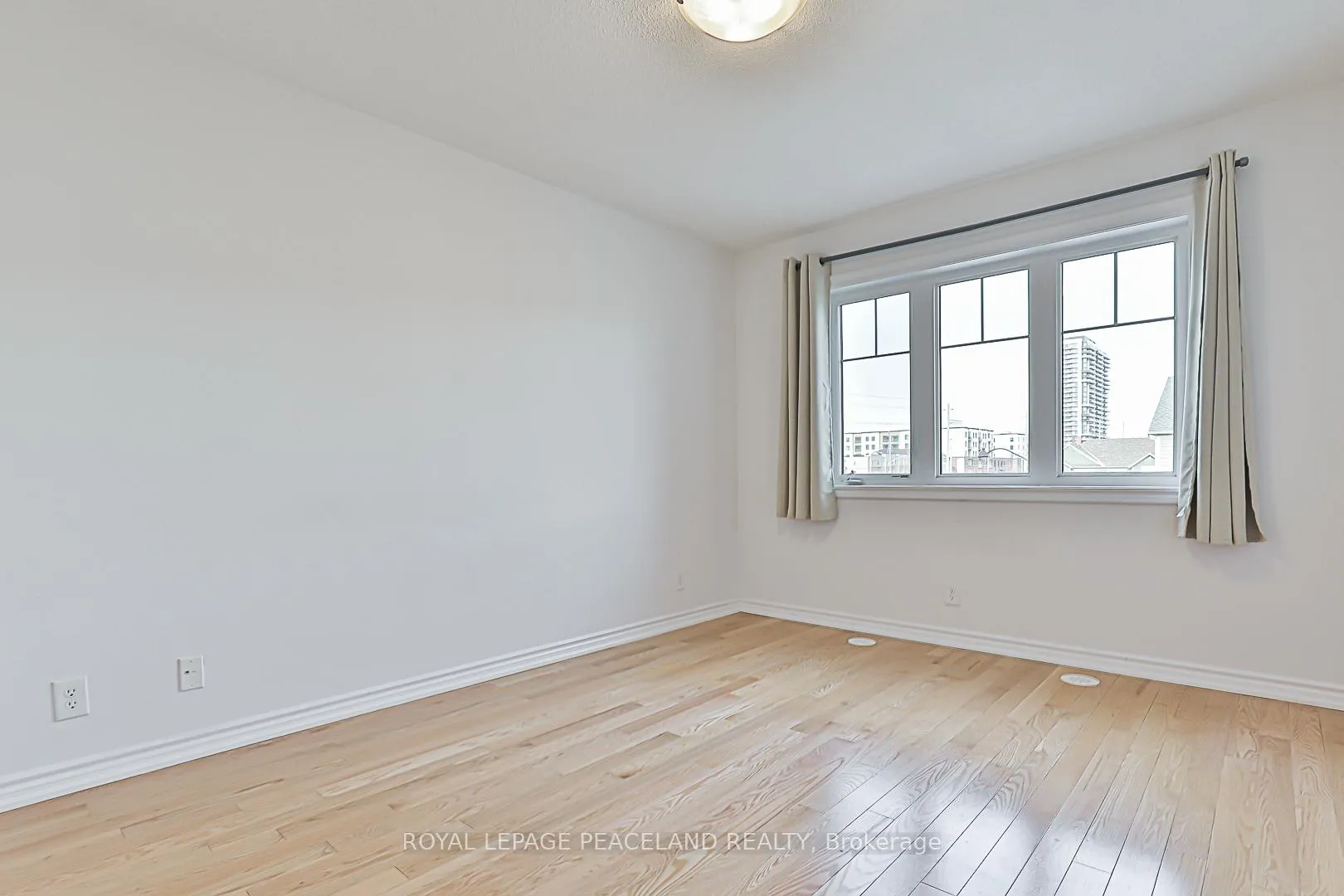 Photo 26 of 61 Tabaret Crescent, Oshawa, Windfields — HOMEH