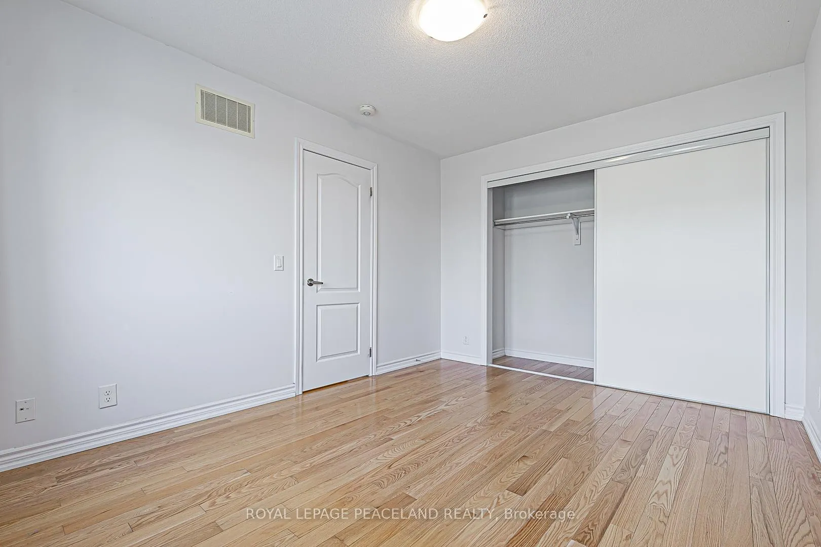 Photo 27 of 61 Tabaret Crescent, Oshawa, Windfields — HOMEH