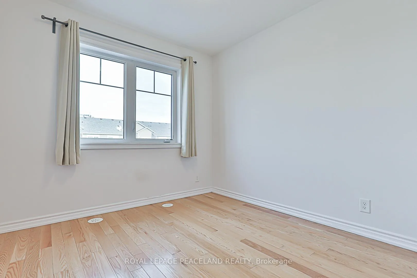 Photo 29 of 61 Tabaret Crescent, Oshawa, Windfields — HOMEH
