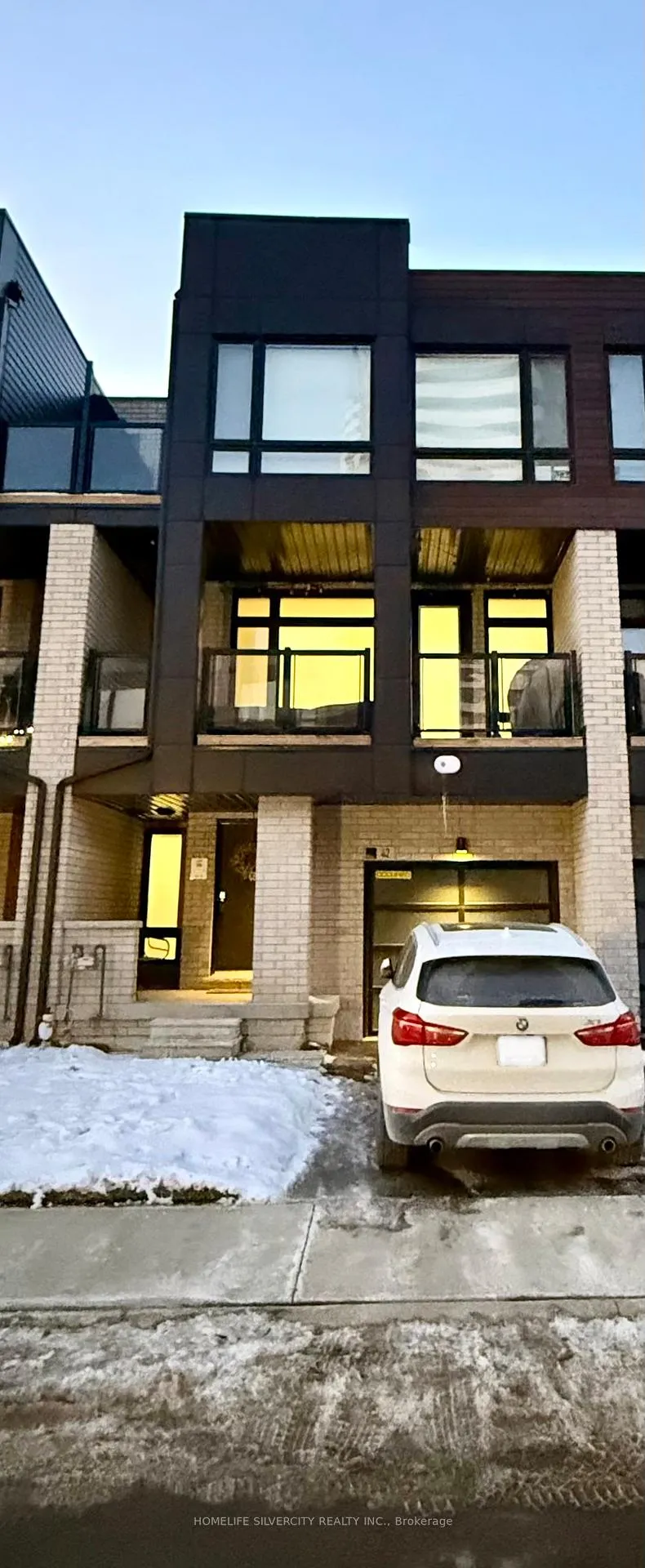 Photo 2 of 42 Chiffon Street, Vaughan, Steeles West Industrial — HOMEH