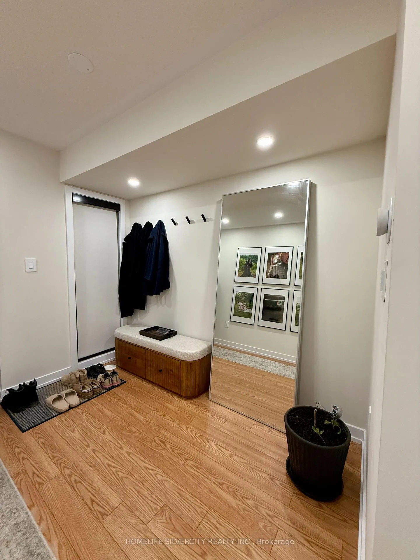 Photo 5 of 42 Chiffon Street, Vaughan, Steeles West Industrial — HOMEH