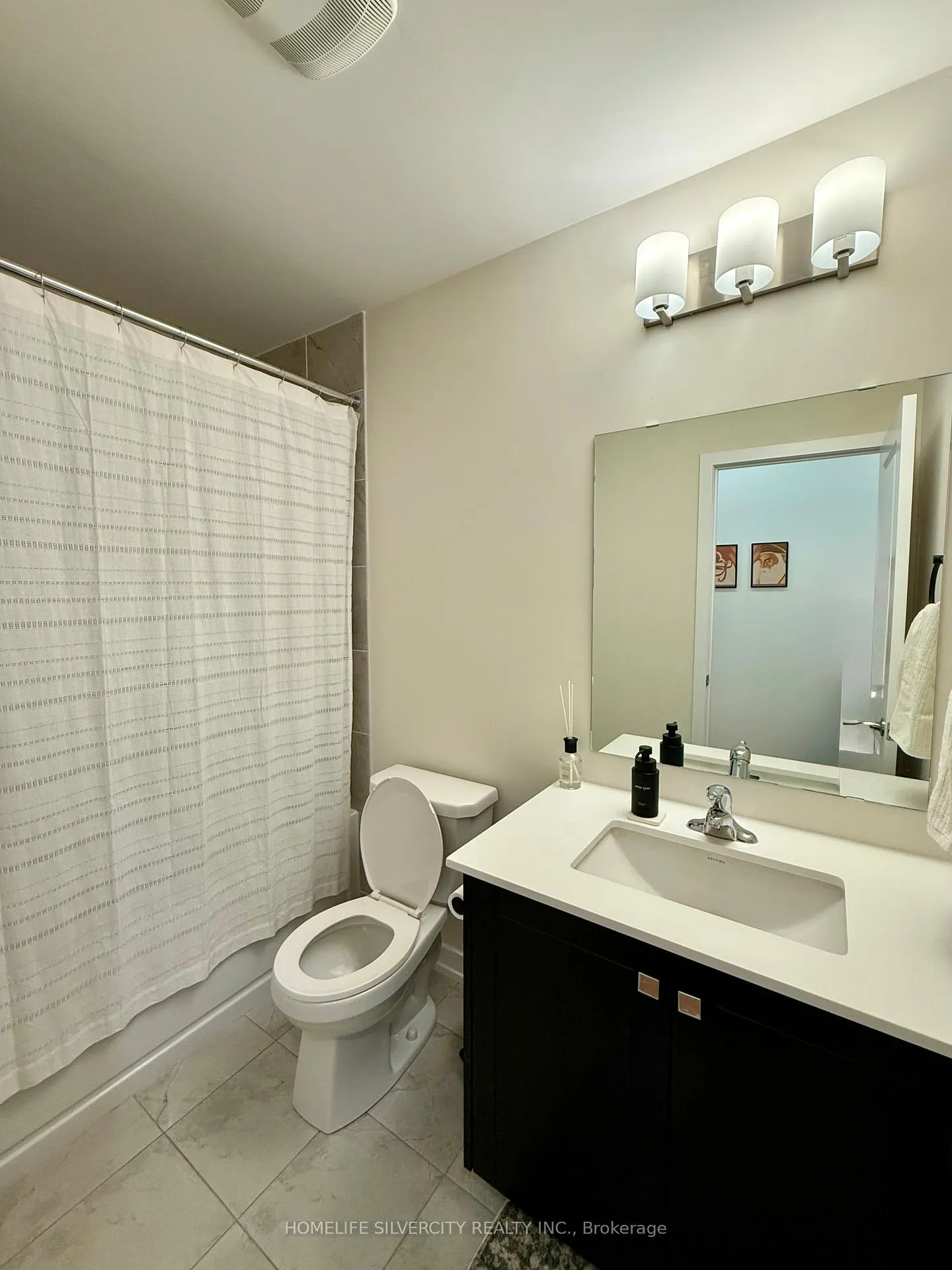 Photo 17 of 42 Chiffon Street, Vaughan, Steeles West Industrial — HOMEH