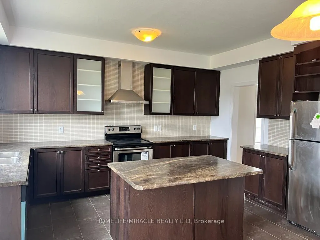 Photo 3 of 226 Crafter Crescent, Hamilton, Stoney Creek Mountain — HOMEH