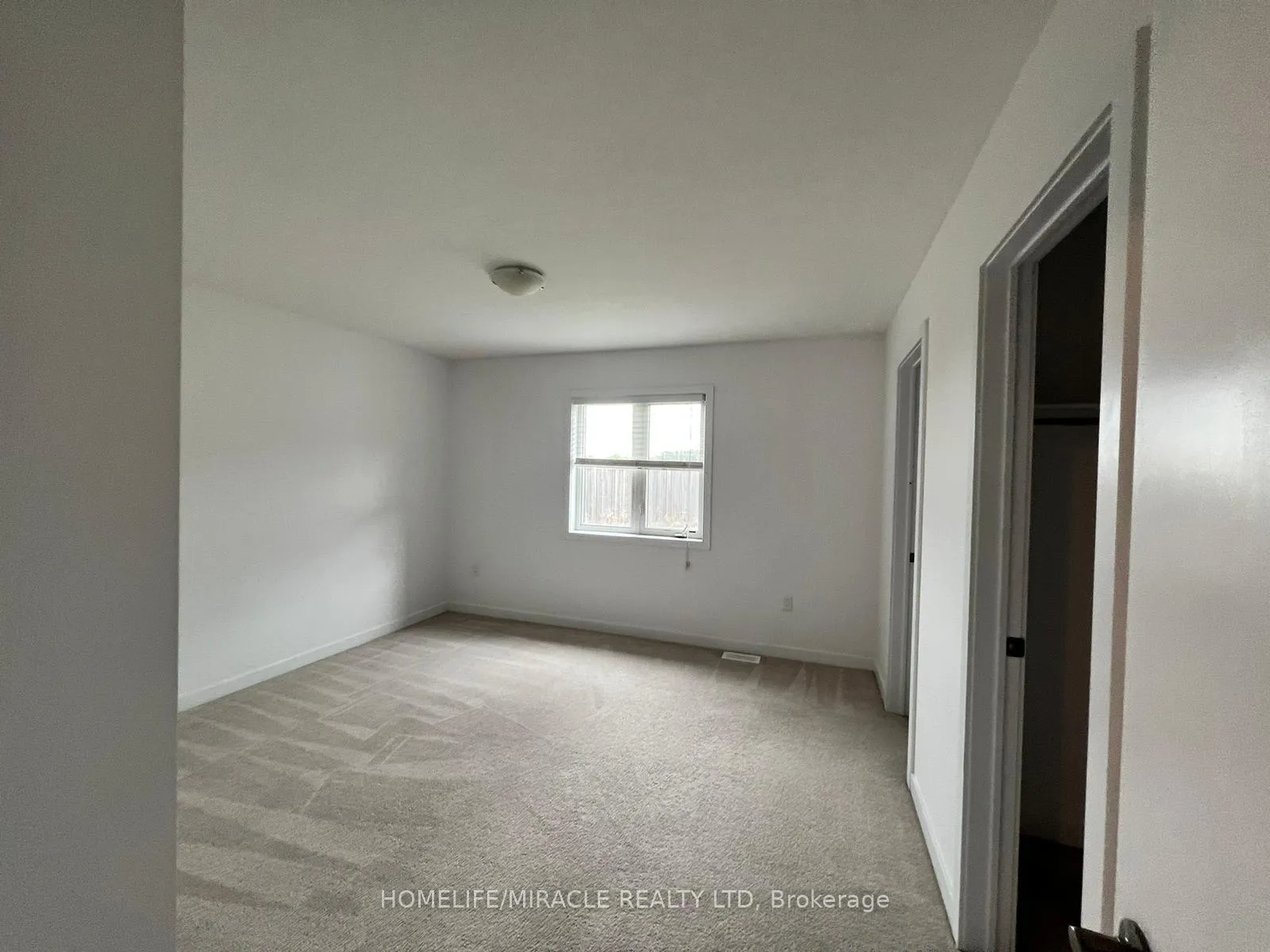 Photo 6 of 226 Crafter Crescent, Hamilton, Stoney Creek Mountain — HOMEH